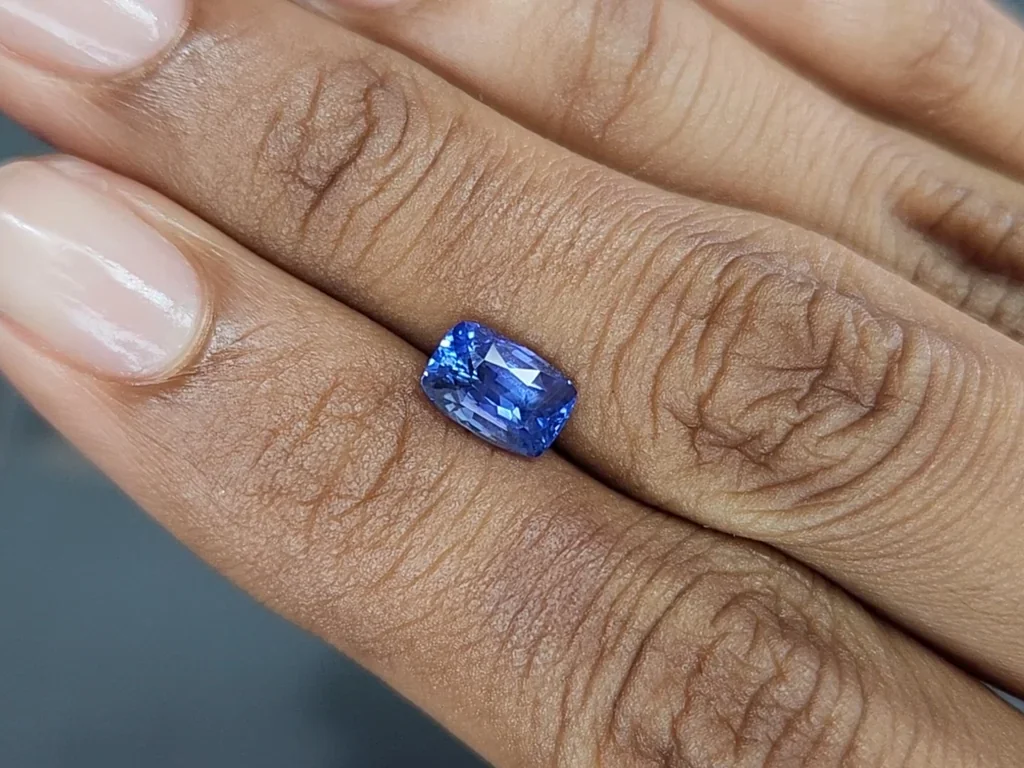 Unheated sapphire Cornflower Blue cushion cut 2.02 carats, Sri Lanka Image №2