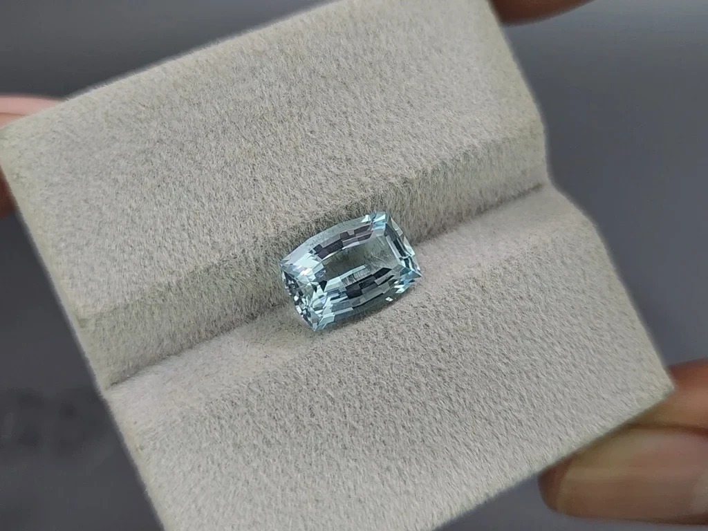 Aquamarine step cushion cut 2.43 carats, Madagascar  Image №4
