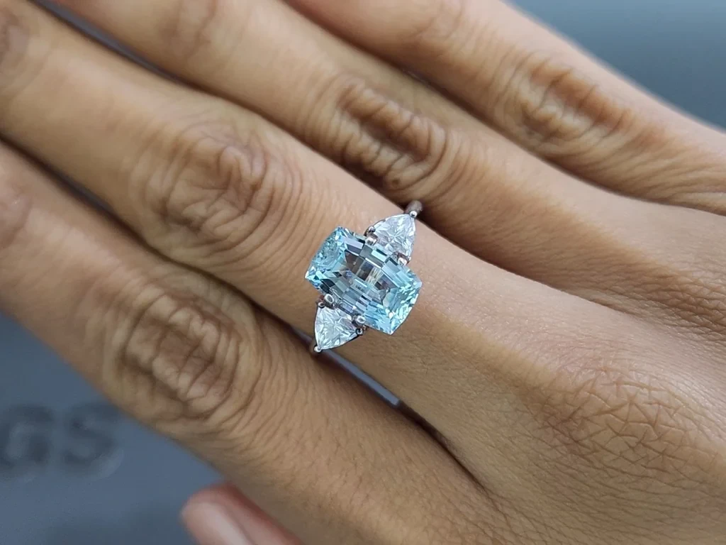 Aquamarine step cushion cut 2.43 carats, Madagascar  Image №5
