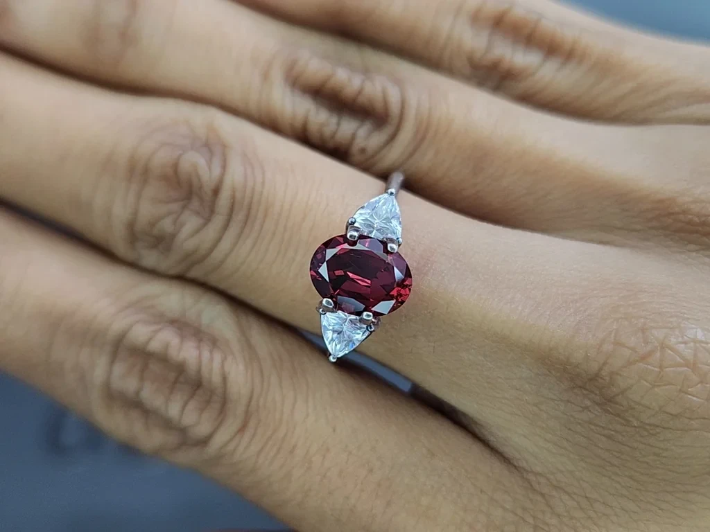 Rhodolite garnet oval cut 2.14 carats, Madagascar Image №5