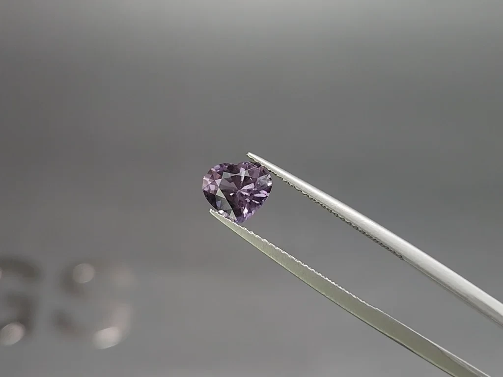Violett spinel heart shape 1.51 carats, Tanzania Image №3