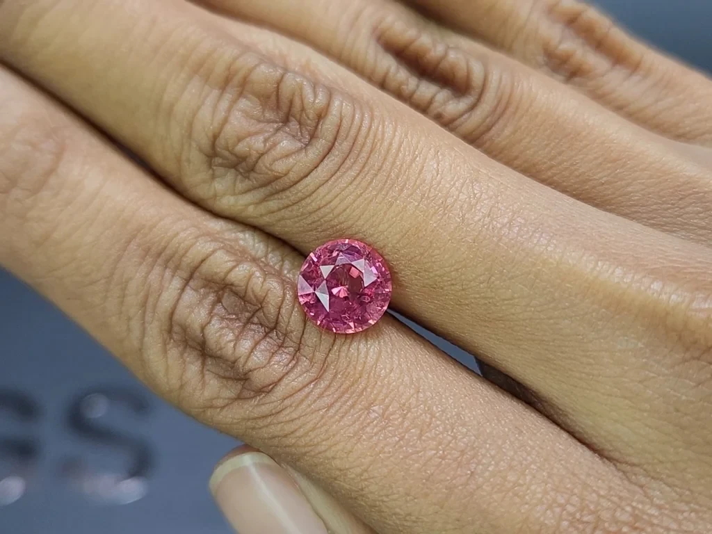 Spinel Mahenge round cut 3.00 carats, Tanzania Image №2