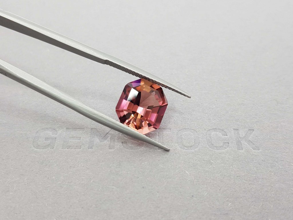 Intense pink octagon cut tourmaline 5.76 ct Image №2