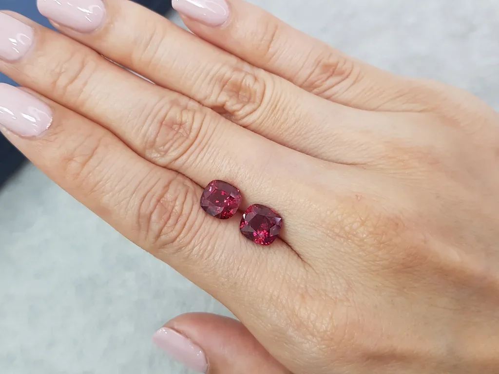 Pair of bright red cushion cut Mahenge spinels 5.03 carats, Tanzania Image №2