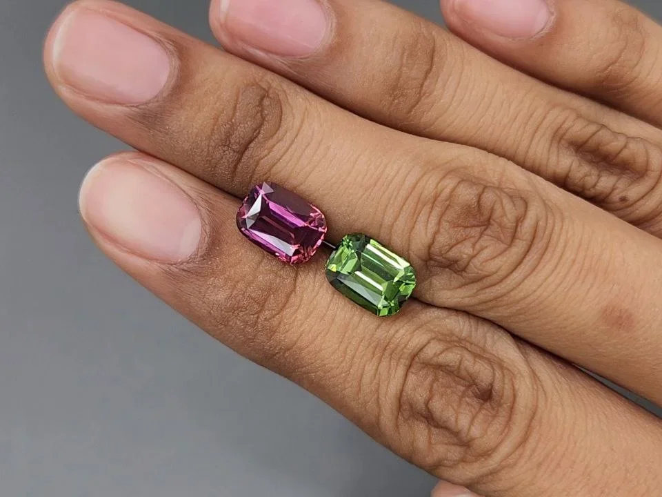 Contrasting pair of cushion-cut tourmalines 5.57 carats, Nigeria  Image №2
