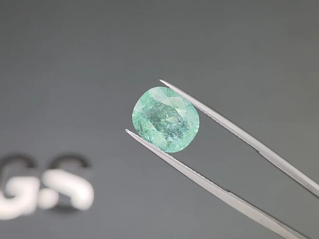 Paraiba tourmaline in cushion cut 5.14 carats, Mozambique  Image №3