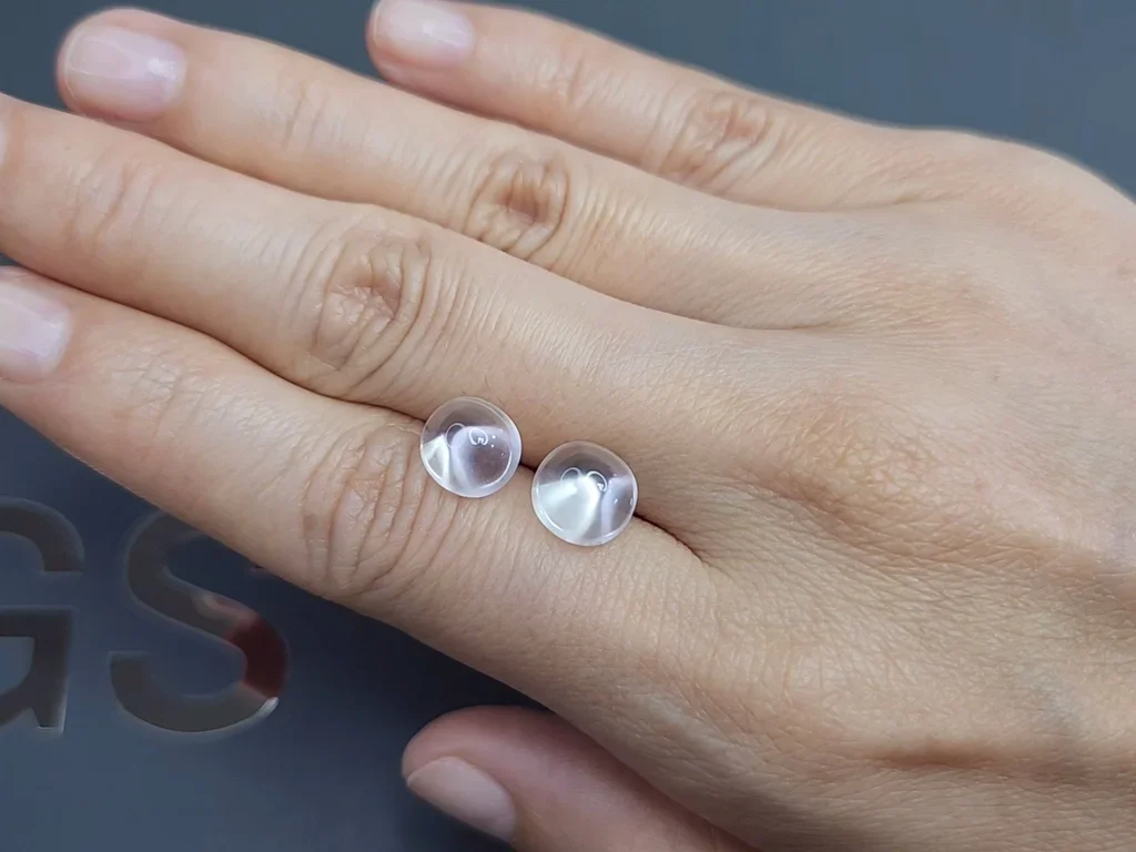 Pair of cabochon cut moonstones 5.84 carats, Burma Image №2