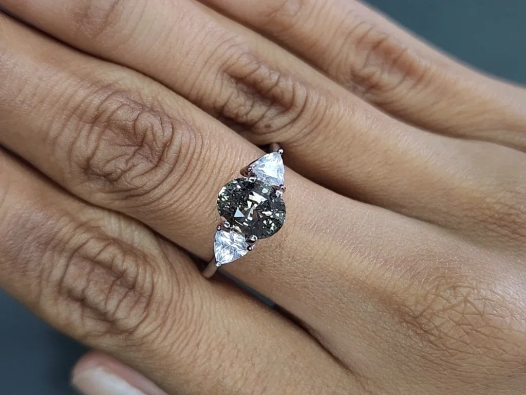 Unheated green sapphire oval cut 2.28 carats, Sri Lanka Image №5