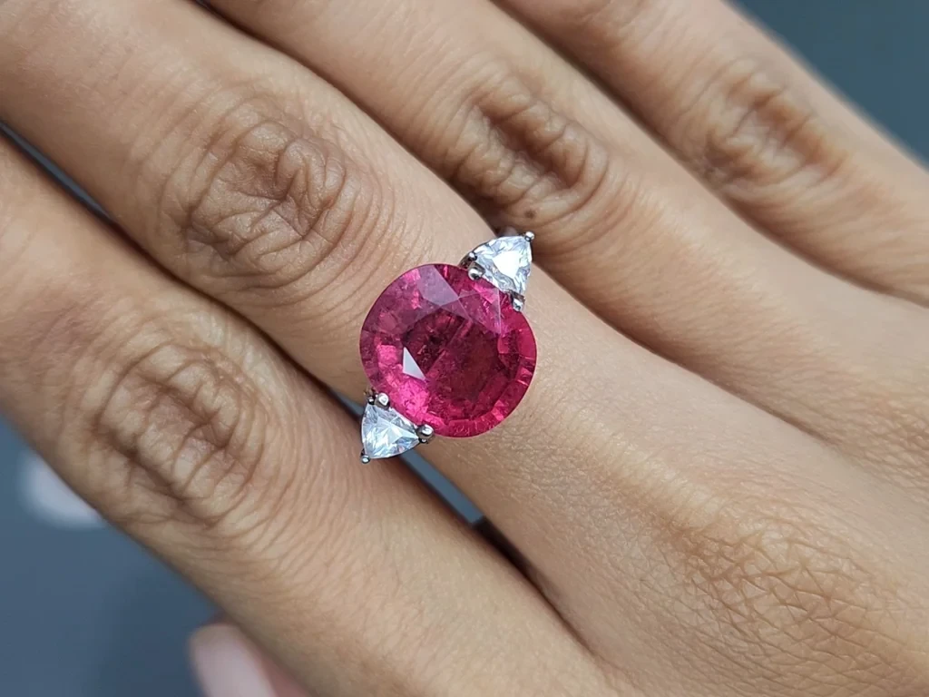 Rubellite tourmaline cushion cut 5.09 carats, Africa Image №5