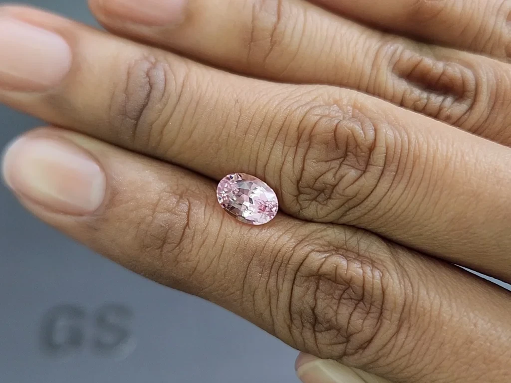 Unheated sapphire Padparadscha 2.18 carats oval cut, Sri Lanka  Image №2