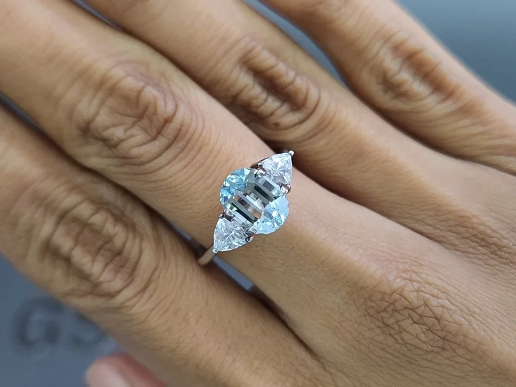 Aquamarine cushion cut 1.70 carats, Madagascar  Image №5