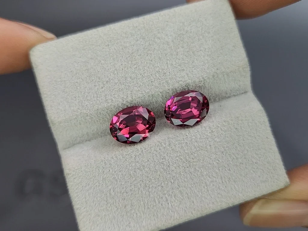 Pair of garnets rhodolite oval cut 4.55 carats, Madagascar Image №4