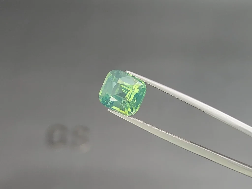 Green zircon cushion cut 5.54 carats, Tanzania Image №3