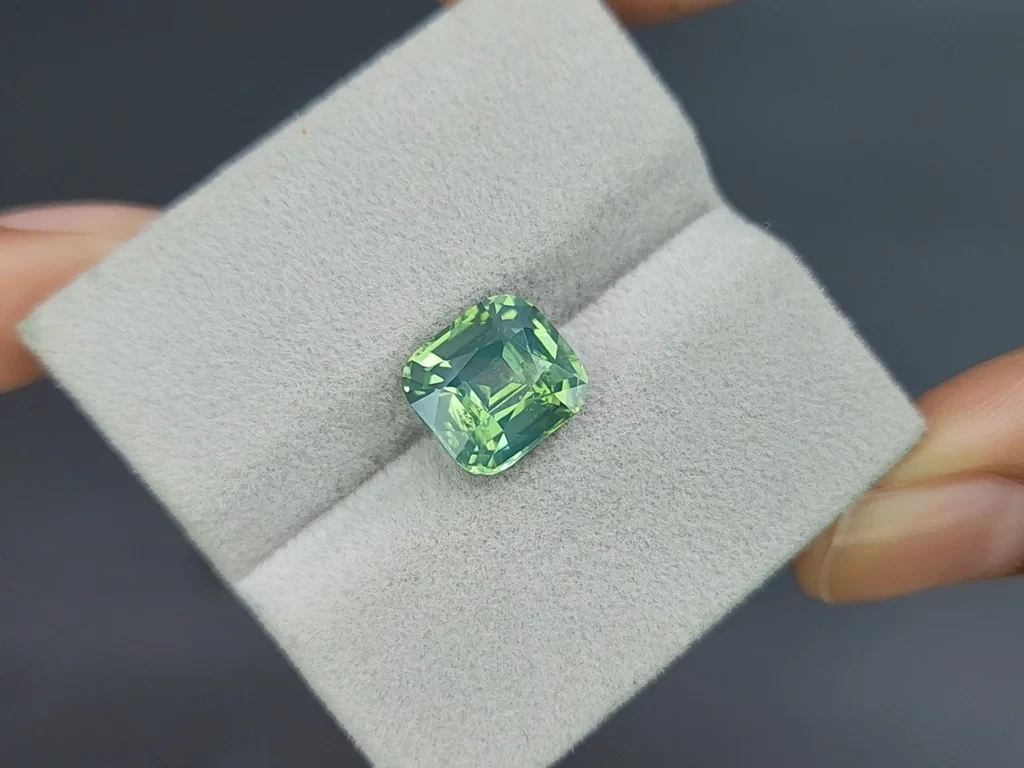 Green zircon cushion cut 5.54 carats, Tanzania Image №4