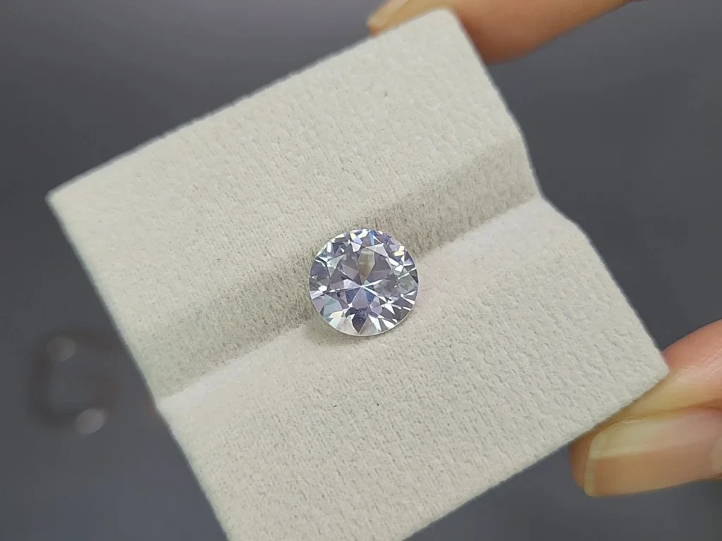 White sapphire round cut 3.85 carats , Sri Lanka Image №4