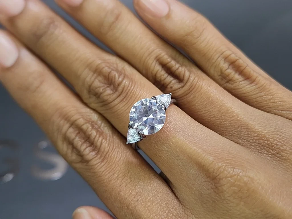 White sapphire round cut 3.85 carats , Sri Lanka Image №5