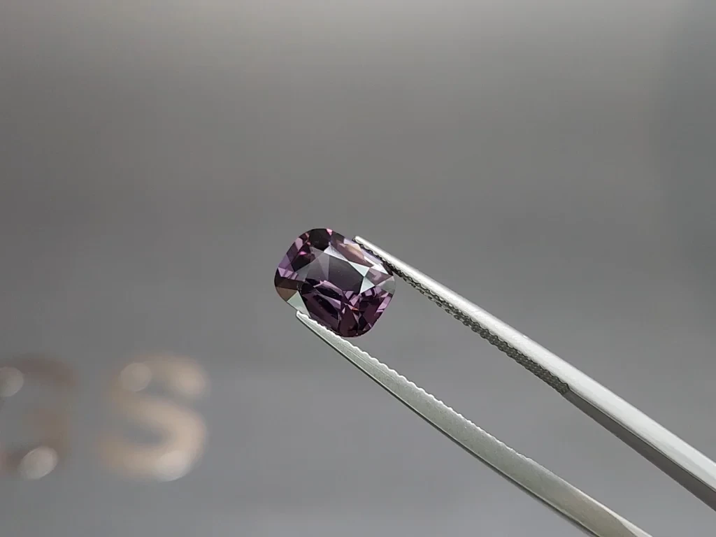 Violet spinel cushion cut 2.36 carats, Tanzania Image №3