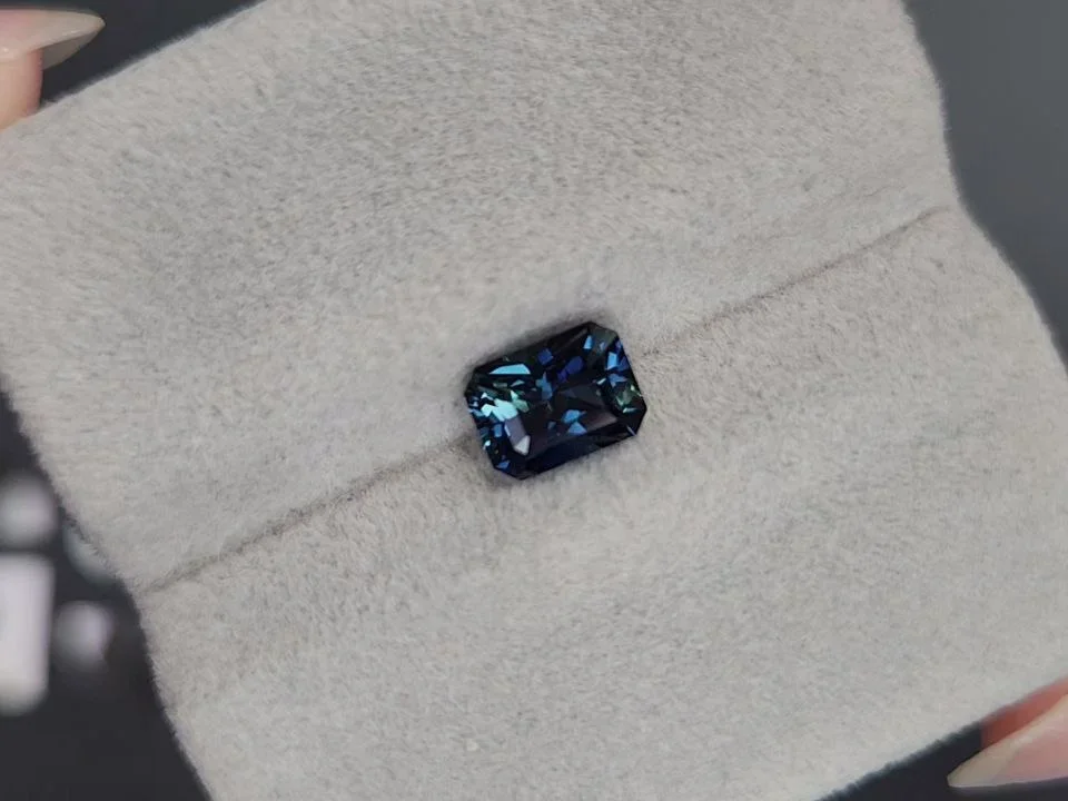 Unheated Teal sapphire in radiant cut 1.55 carats, Madagascar     Image №4