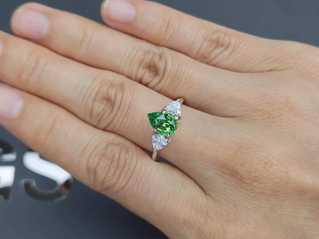 Intense Green tsavorite garnet in pear cut 1.50 carats, Tanzania Image №5