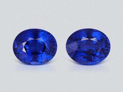 Pair of sapphires Royal Blue oval cut  10.72 carats, Madagascar photo
