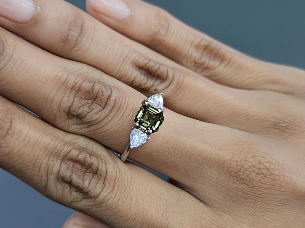 Unheated sapphire colour change asscher cut 1.52 carats, Sri Lanka Image №8