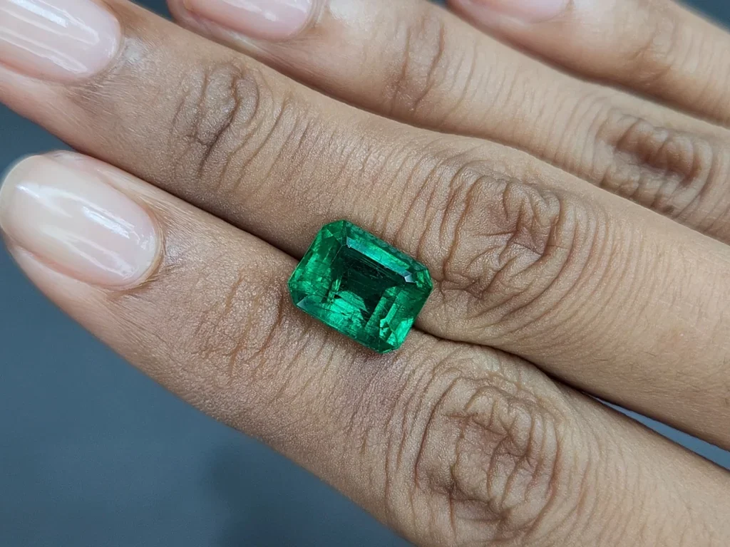 Emerald octagon cut 4.49 carats, Zambia Image №2