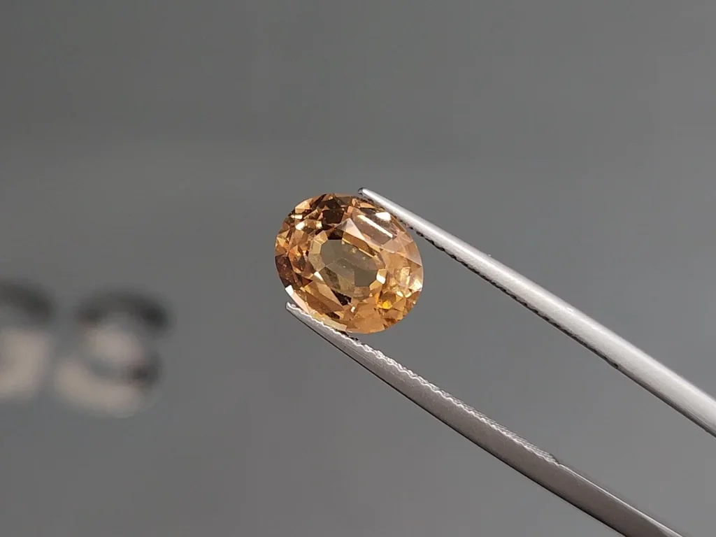 Hessonite garnet oval cut, 3.26 carats, Africa Image №3