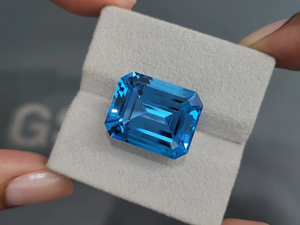 Large topaz Swiss Blue octagon cut 27.20 carats, Brazil Image №4