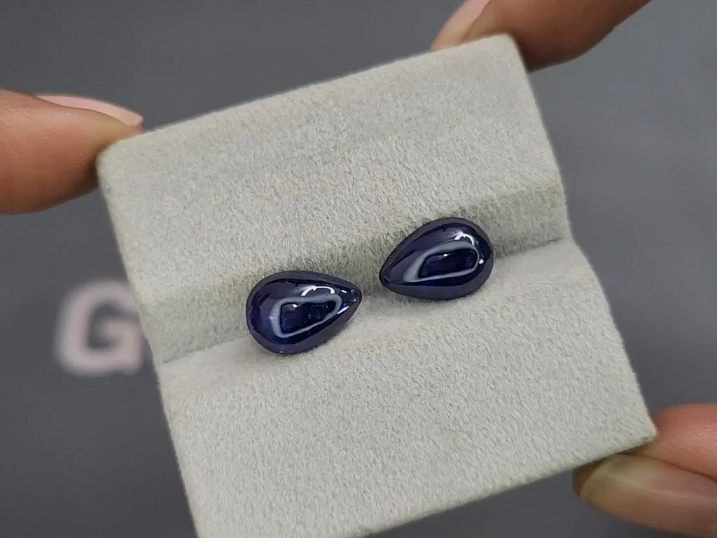 Pair of unheated blue sapphires cut cabochon 5.00 carats, Burma Image №4