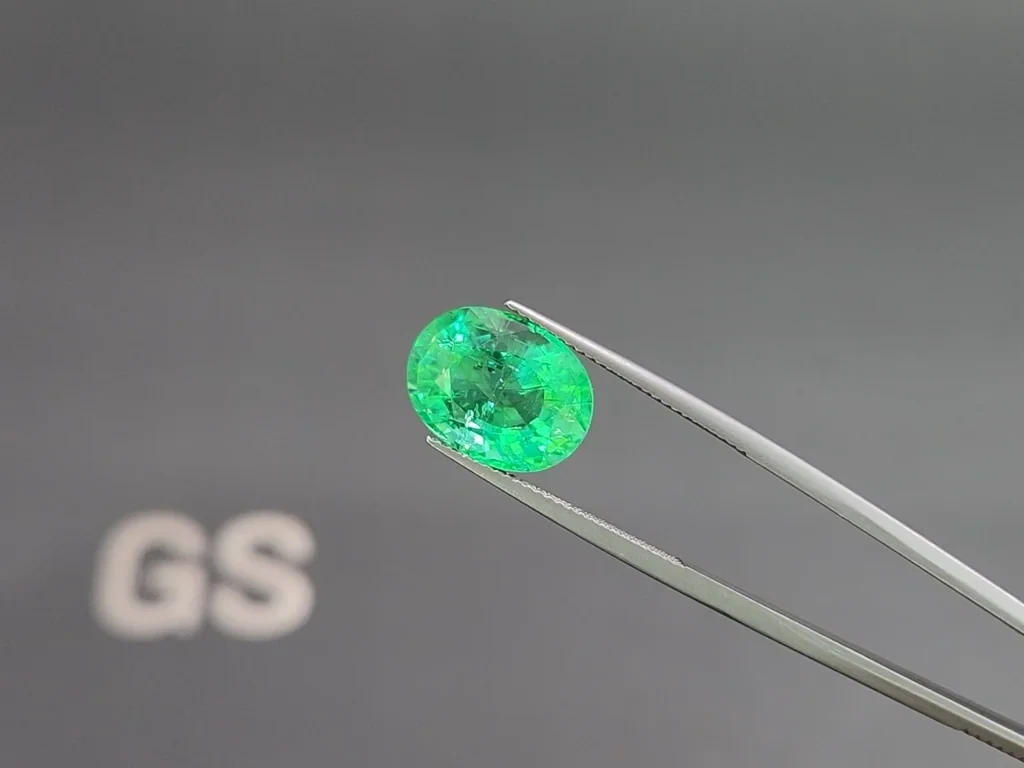 Neon green Paraiba tourmaline in oval cut 7.55 carats, Mozambique Image №3